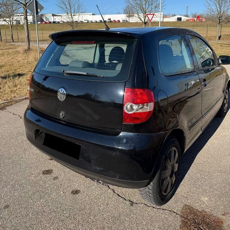 Second-hand VW Fox Style 60 CP (44 kW) 2011 Negru Hatchback