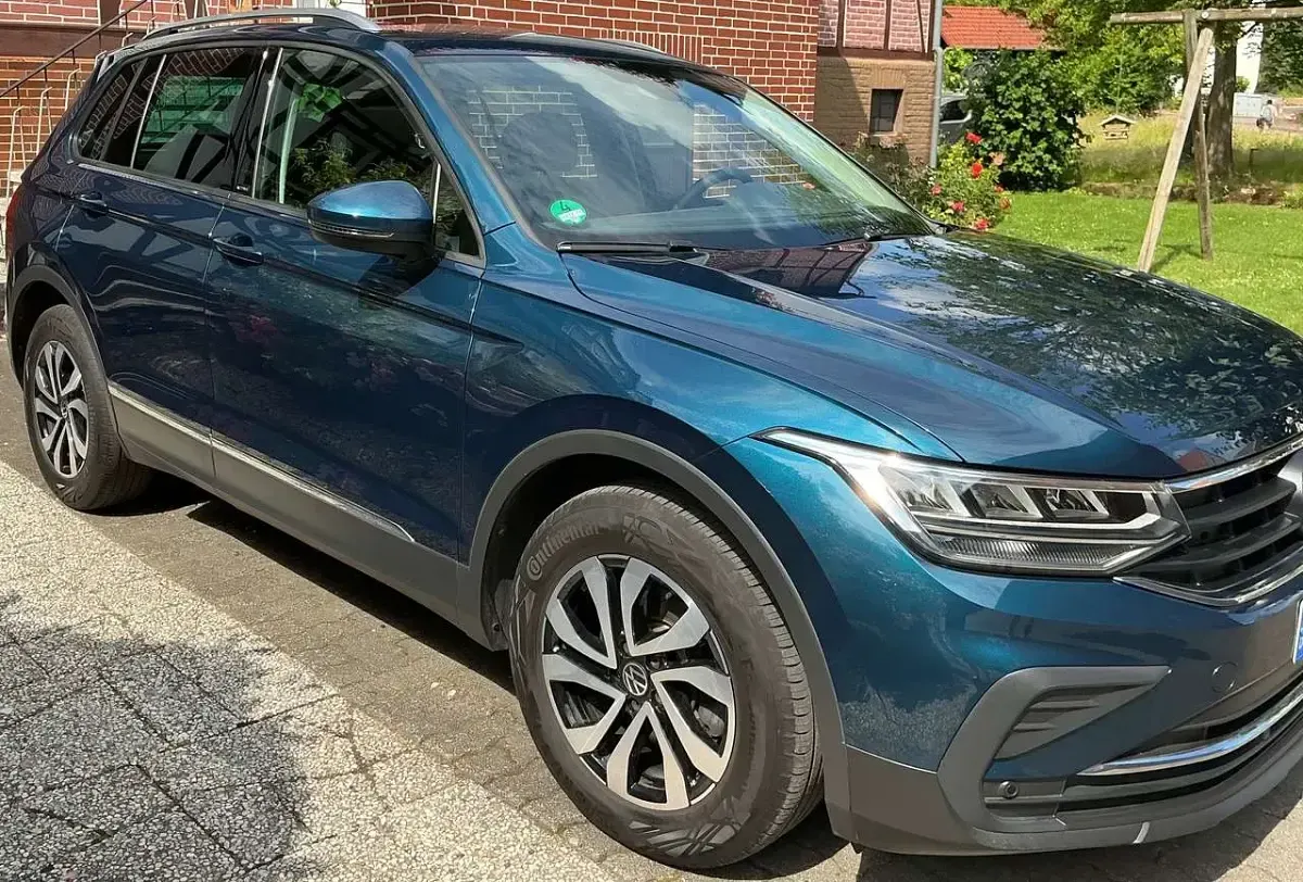 Gebraucht VW Tiguan Active 150 PS (110 kW) 2022 Blau SUV
