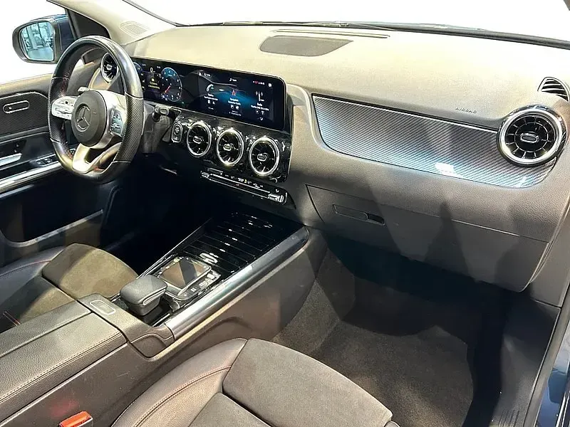 Gebraucht Mercedes B180 AMG 136 PS (100 kW) 2021 Denimblau metallic Kleinwagen