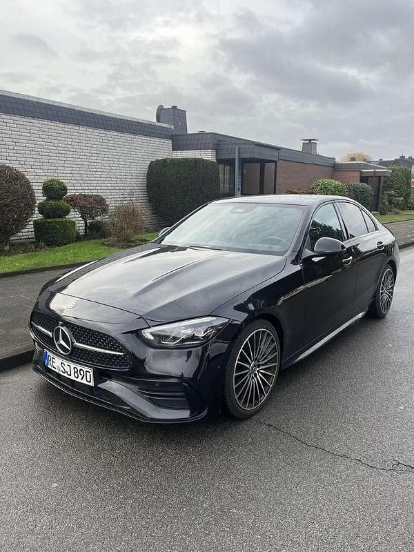 Schwarz Gebraucht 2023 Mercedes C300 Limousine | 39.500 € (Fairer Preis) - Bild 1/4