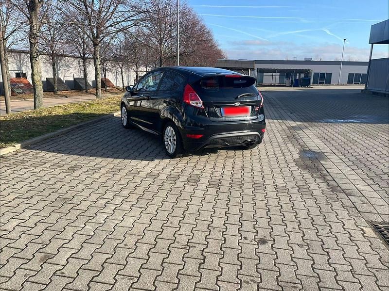 Gebraucht Ford Fiesta Sport 182 PS (133 kW) 2014 Schwarz Kleinwagen