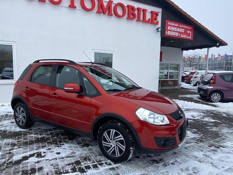 Gebraucht Suzuki SX4 Club 120 PS (88 kW) 2012 Orange Limousine