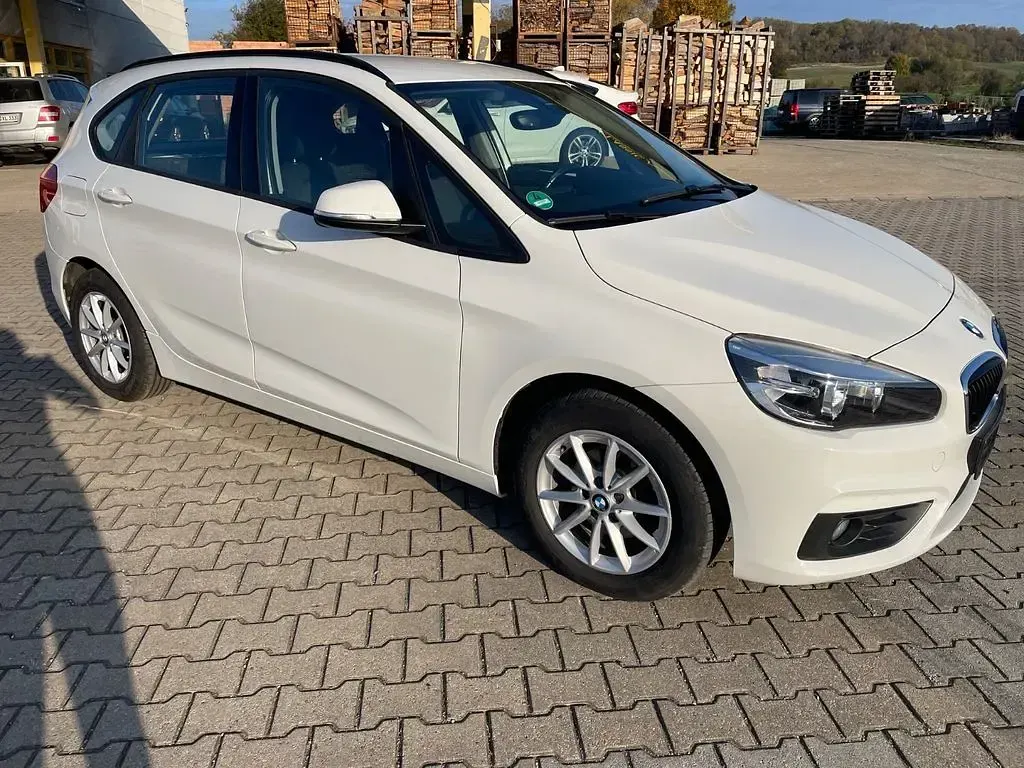 Gebraucht BMW 216 Active Tourer Advantage 102 PS (75 kW) 2018 Weiß Van / Kleinbus
