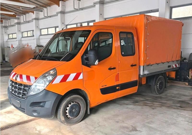Usata Renault Master 125 CV (91 kW) 2013 Arancione Berlina