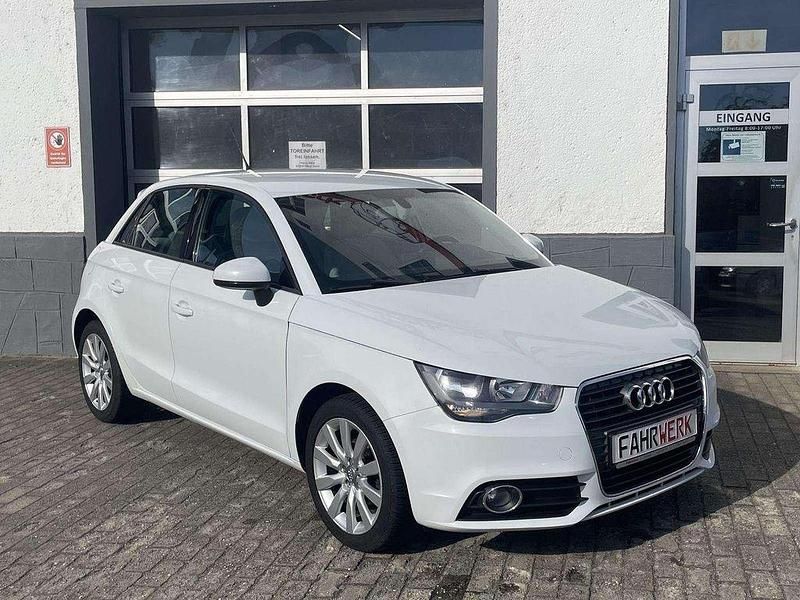 Weiß Gebraucht 2012 Audi A1 Attraction Kleinwagen | 7.777 € (Fairer Preis) - Bild 1/4
