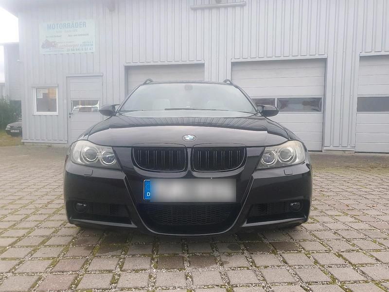 Schwarz Gebraucht 2006 BMW 325 M Sport Kombi | 6.550 € - Bild 1/4