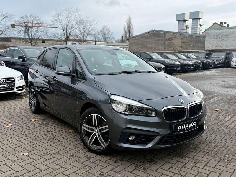 Grau Gebraucht 2015 BMW 220 Sport Line Kombi | 13.850 € (Fairer Preis) - Bild 1/4