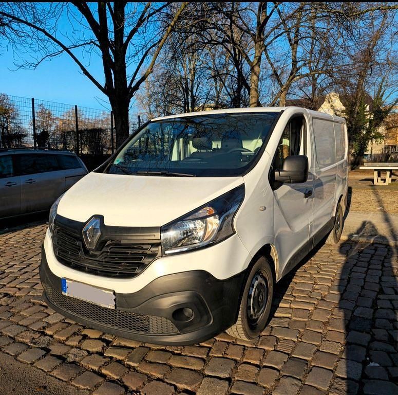 Weiß Gebraucht 2016 Renault Trafic Van / Kleinbus | 6.300 € - Bild 1/4