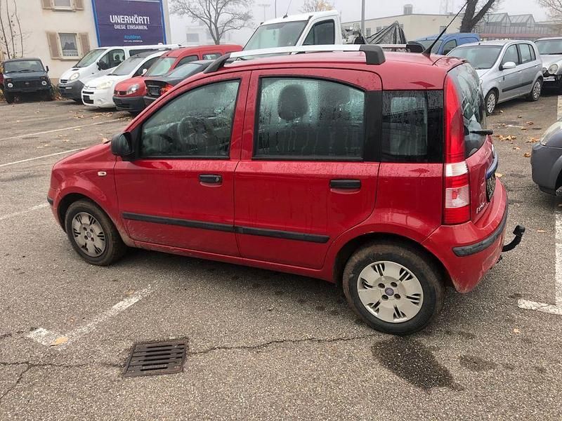 Rot Gebraucht 2011 Fiat Panda Limousine | 1.299 € (Superpreis) - Bild 1/4