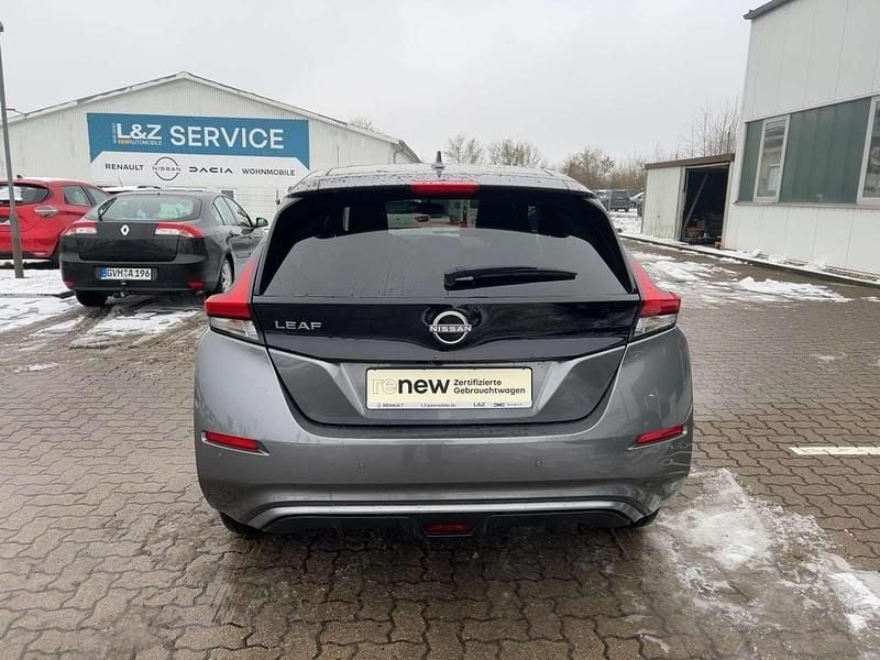 Gebraucht Nissan Leaf N-Connecta 110 kW (150 PS) 2023 Gun metallic (m) Kleinwagen