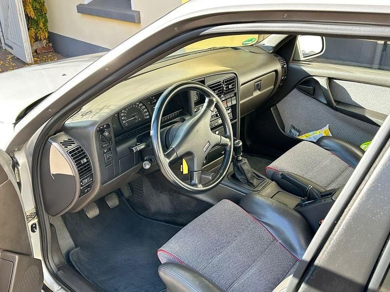 Gebraucht Opel Omega 204 PS (150 kW) 1990 Silber Kombi