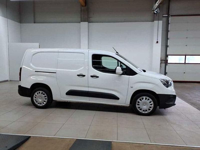 Gebraucht Opel Combo Edition 102 PS (75 kW) 2020 Jade weiß Van / Kleinbus