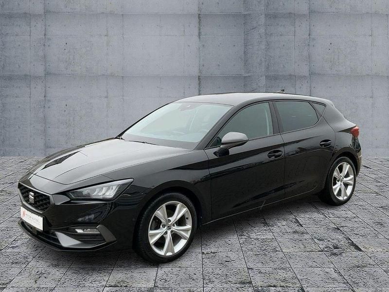 Gebraucht Seat Leon FR-Line 150 PS (110 kW) 2022 Mitternachtsschwarz Limousine