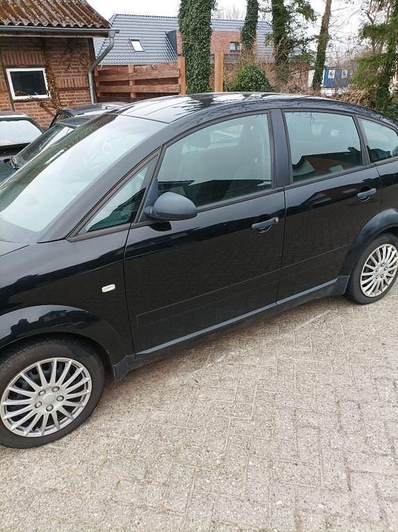 Gebraucht Audi A2 75 PS (55 kW) 2001 Schwarz Kleinwagen