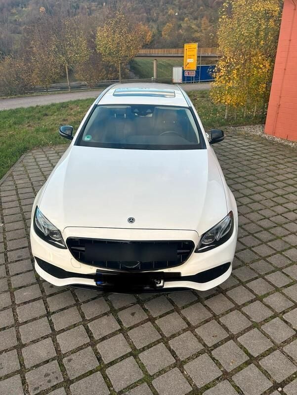 Weiß Gebraucht 2017 Mercedes E350 Kombi | 23.000 € (Guter Preis) - Bild 1/4