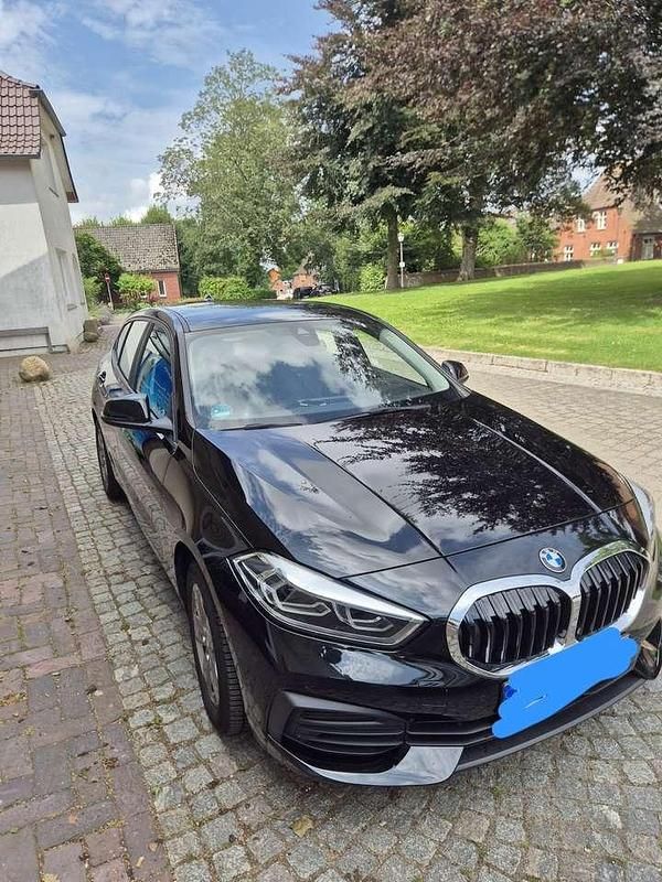Gebraucht 2021 BMW 118 Advantage Kleinwagen | 18.700 € (Guter Preis) - Bild 1/4