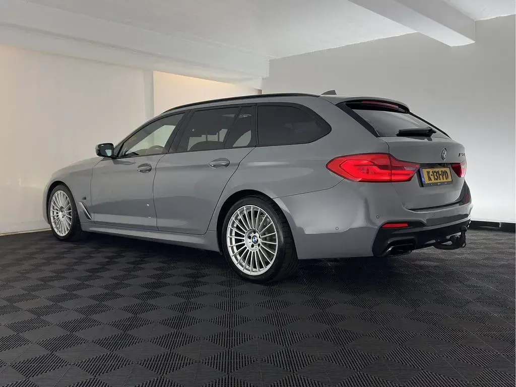 Gebraucht BMW M550 Executive 400 PS (294 kW) 2020 Grau Limousine