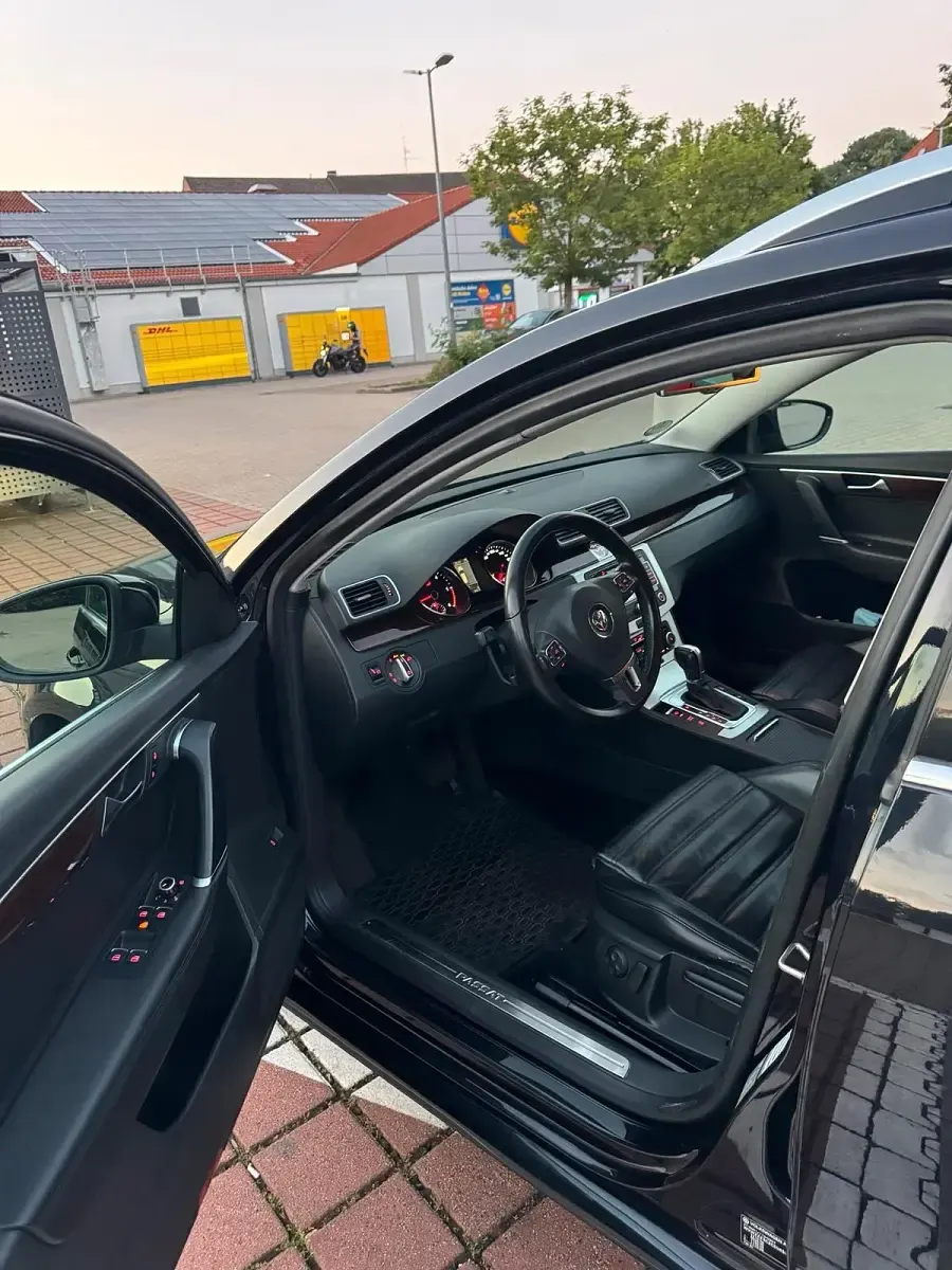 Gebraucht VW Passat 140 PS (102 kW) 2011 Schwarz Kombi
