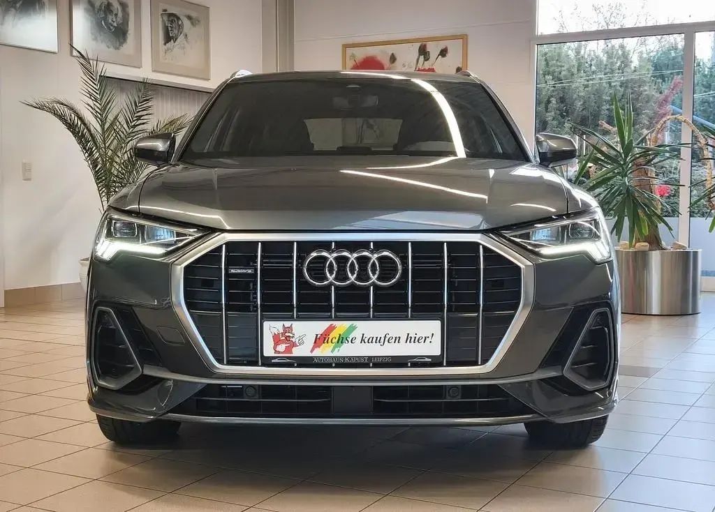 Gebraucht Audi Q3 S-Line 190 PS (139 kW) 2020 Grau SUV