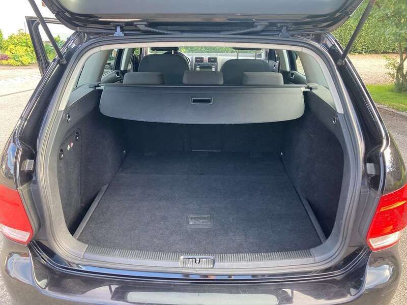 Schwarz Gebraucht 2008 VW Golf VI Comfortline Kombi | 2.750 € (Guter Preis) - Bild 1/4