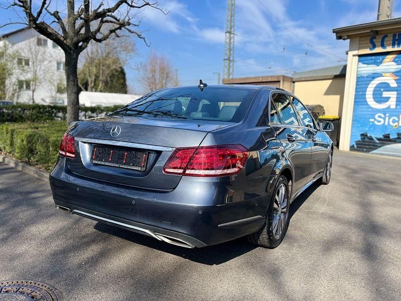 Gebraucht Mercedes E200 136 PS (100 kW) 2015 Grau Limousine