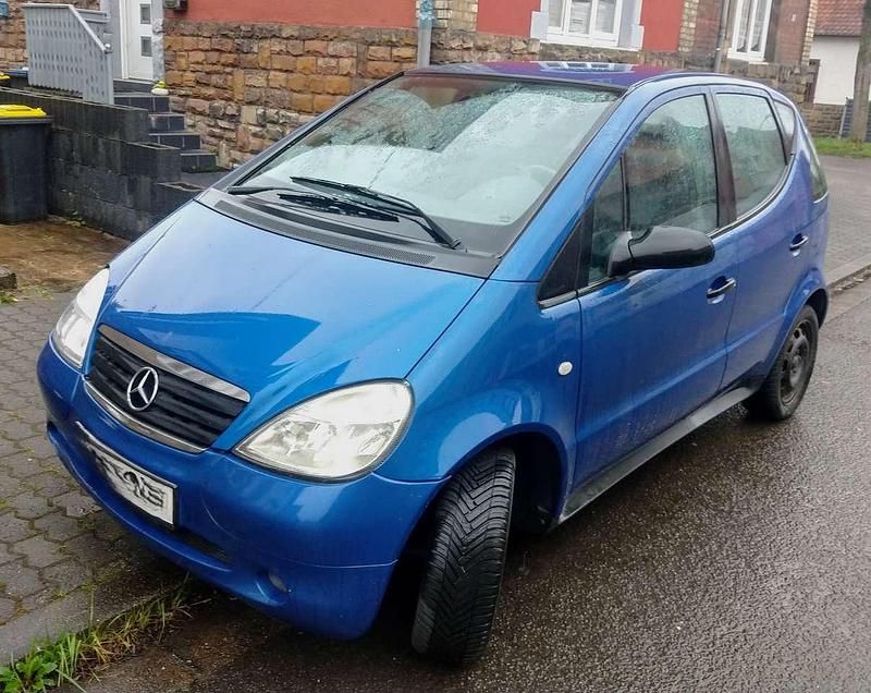 Gebraucht Mercedes A170 90 PS (66 kW) 2000 Blau Limousine
