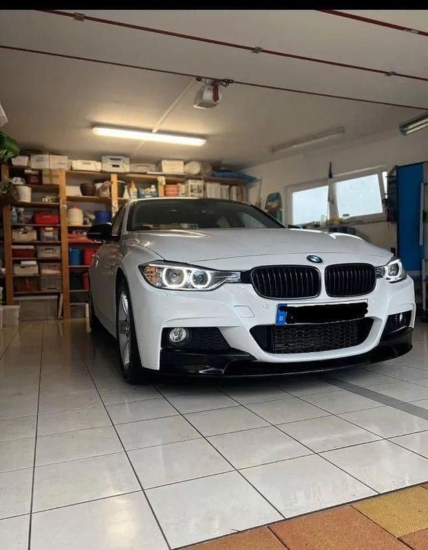 Weiß Gebraucht 2012 BMW 320 M Performance Limousine | 14.990 € (Teuer) - Bild 1/4