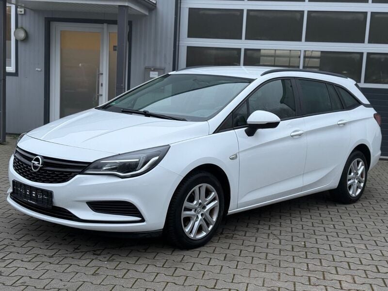 Weiß Gebraucht 2016 Opel Astra Selection Kombi | 5.400 € (Superpreis) - Bild 1/4