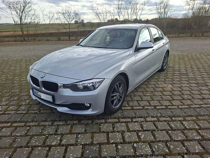 Gebraucht BMW 320 Efficient Dynamics 163 PS (119 kW) 2012 Silber Limousine
