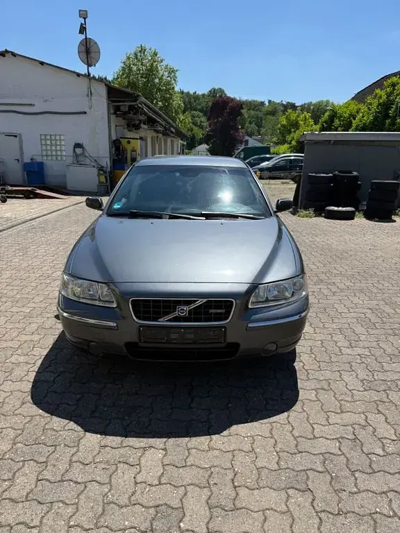 Gebraucht Volvo S60 Momentum 185 PS (136 kW) 2006 Grau Limousine