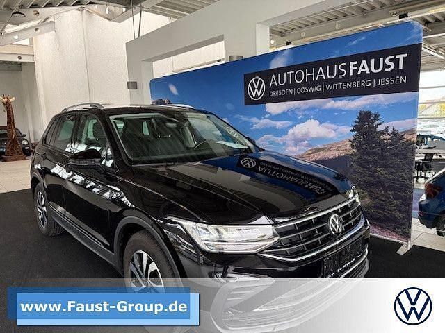 Schwarz Gebraucht 2022 VW Tiguan Active SUV | 27.900 € (Guter Preis) - Bild 1/4