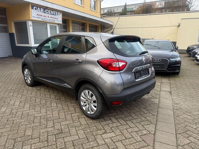 Gebraucht Renault Captur Dynamique 90 PS (66 kW) 2015 Grau SUV