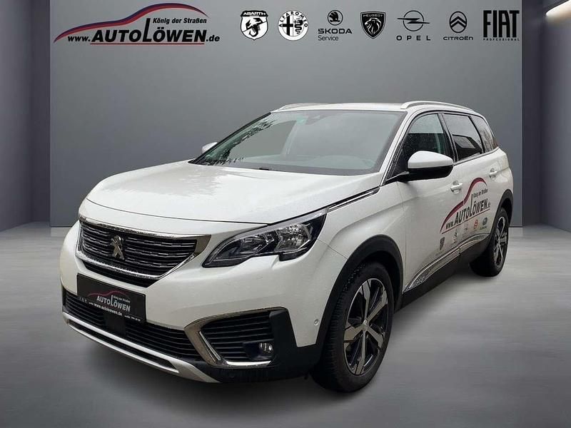 Perlmutt weiss Gebraucht 2018 Peugeot 5008 Allure Van / Kleinbus | 24.320 € - Bild 1/4