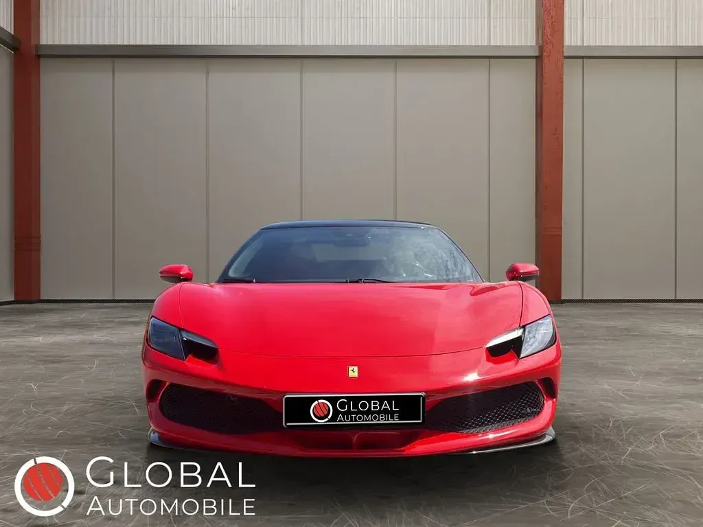 Gebraucht Ferrari 296 829 PS (609 kW) 2022 Rot