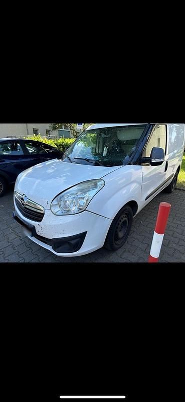 Usata Opel Combo 105 CV (77 kW) 2012 Bianco Monovolume