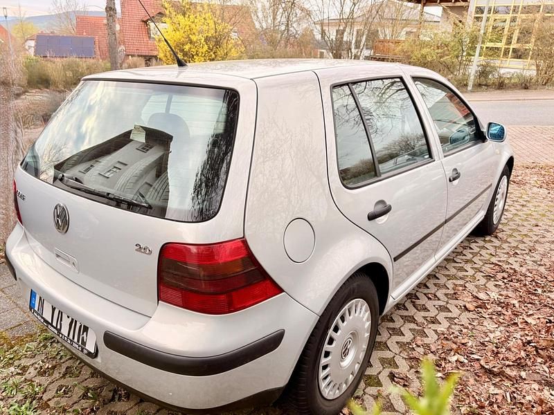 Gebraucht VW Golf IV 115 PS (84 kW) 1999 Silber Kleinwagen
