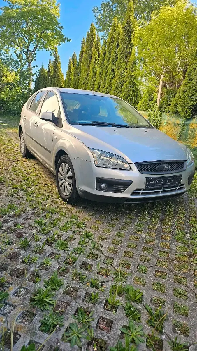 Gebraucht Ford Focus 110 PS (80 kW) 2007 Grau Limousine