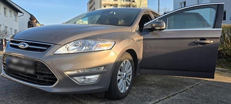 Gebraucht Ford Mondeo Titanium 163 PS (119 kW) 2012 Braun Kombi