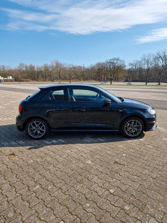Gebraucht Audi A1 S-Line 125 PS (91 kW) 2015 Schwarz Kleinwagen