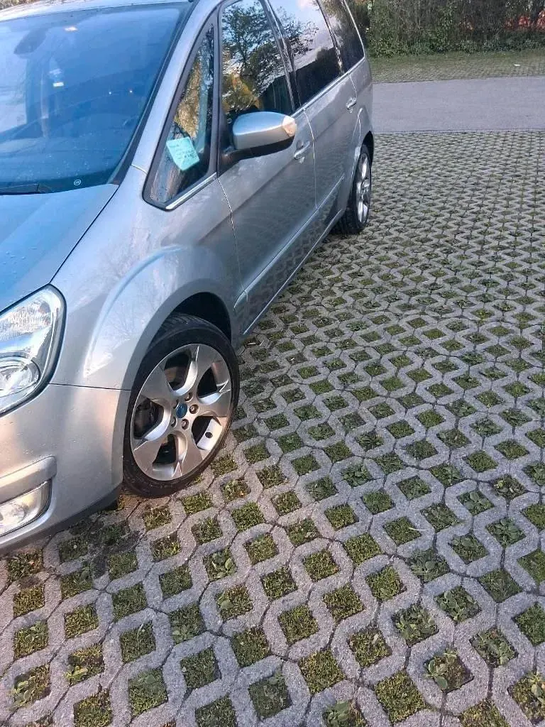 Gebraucht Ford Galaxy 140 PS (102 kW) 2010 Grau Van / Kleinbus