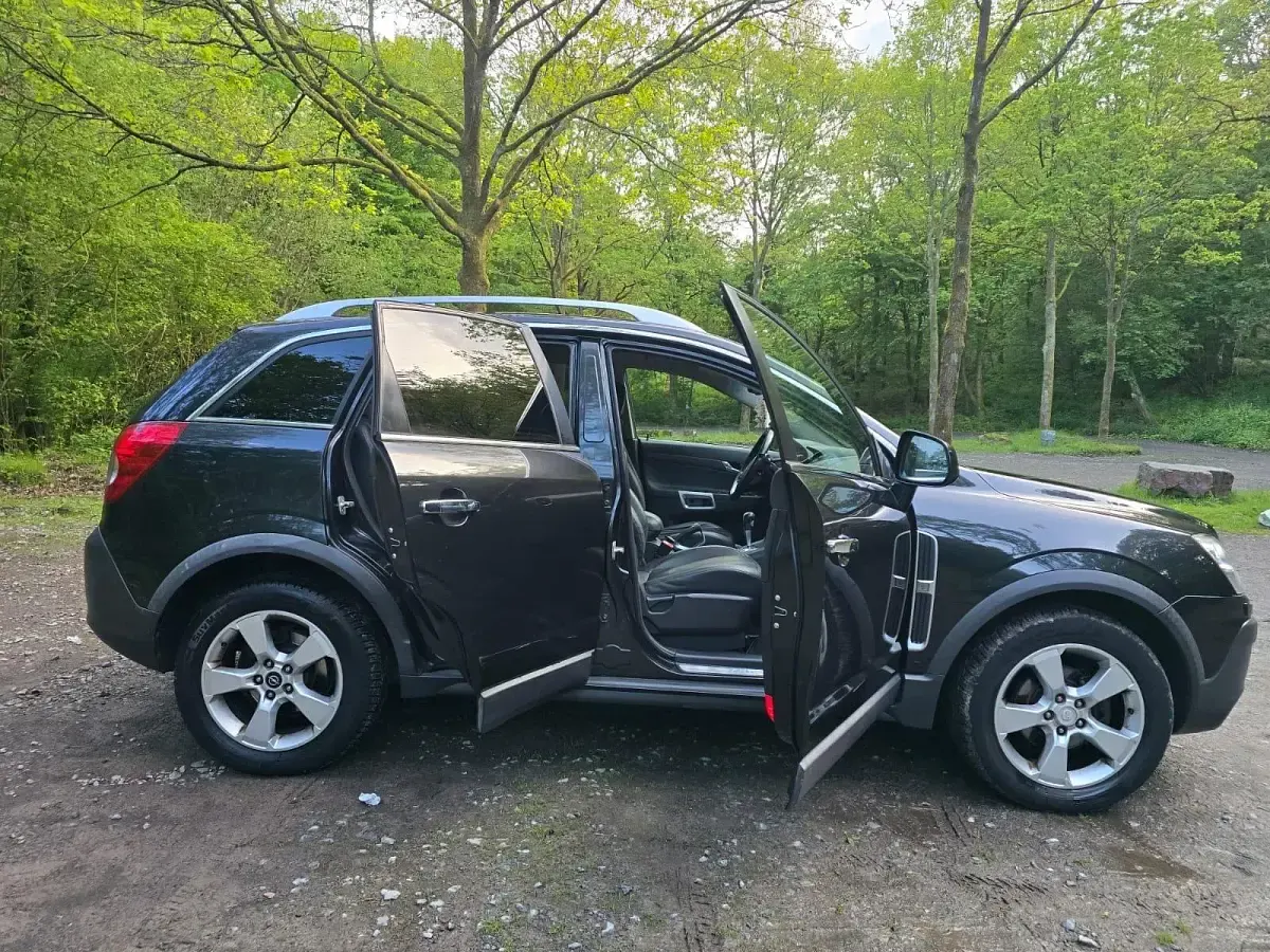 Używany Opel Antara 150 KM (110 kW) 2010 Czarny SUV