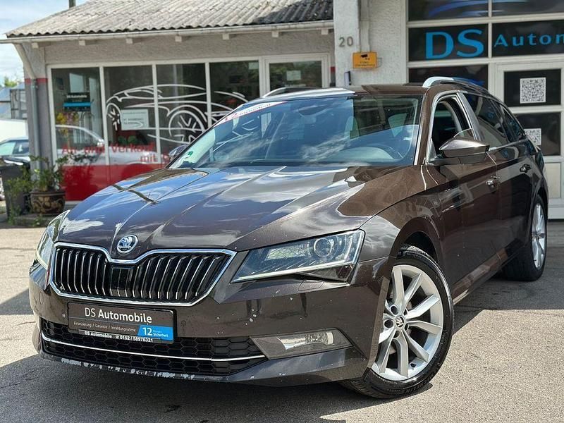 Braun Gebraucht 2017 Skoda Superb Style Kombi | 10.790 € (Fairer Preis) - Bild 1/4