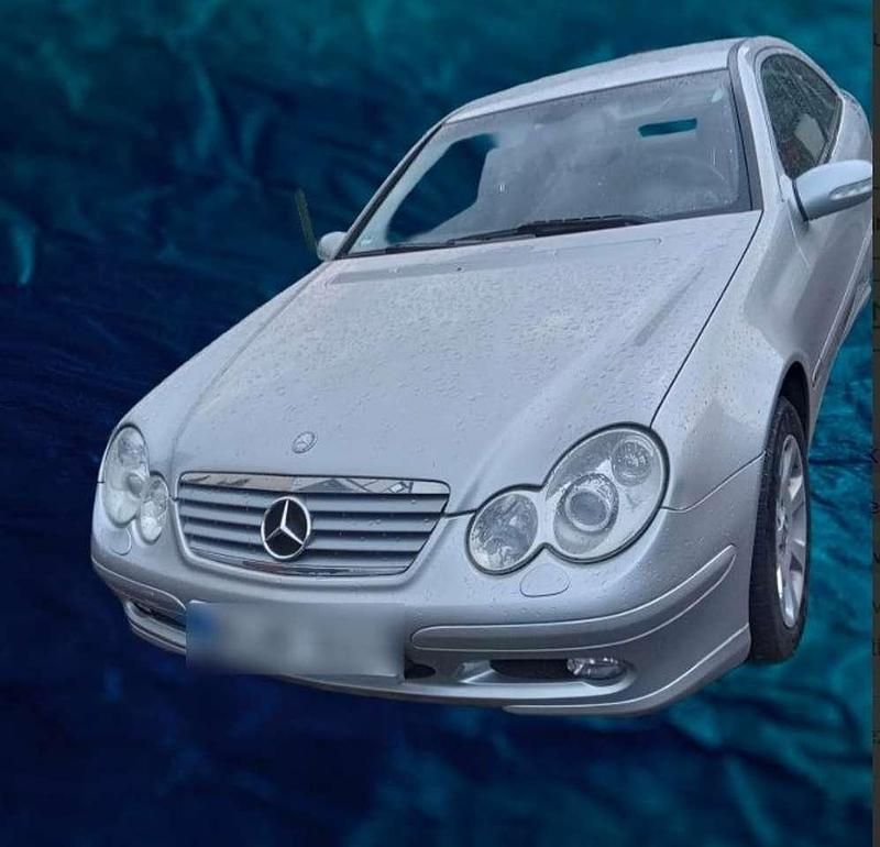 Silber Gebraucht 2004 Mercedes C200 Coupé | 3.500 € (Teuer) - Bild 1/4