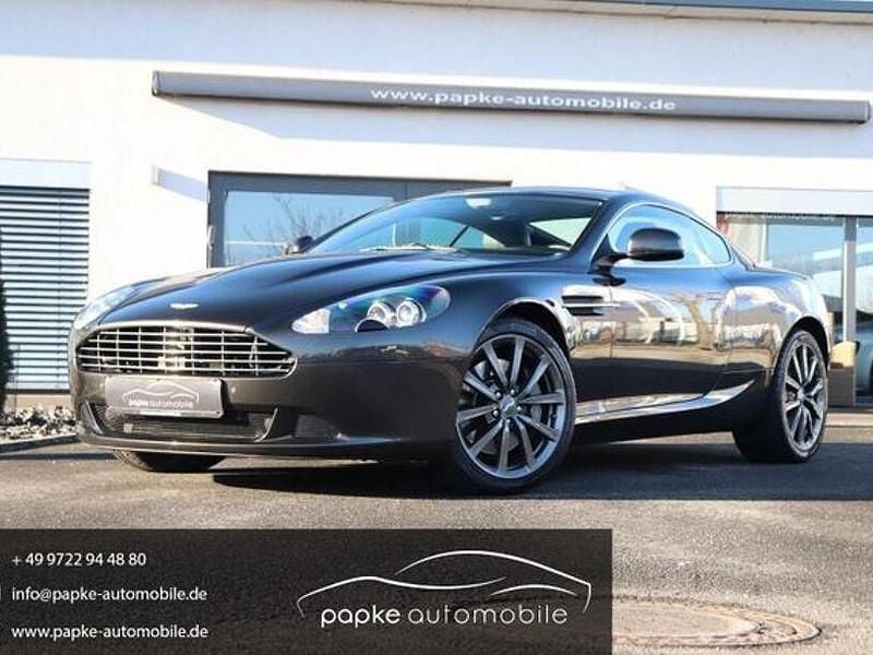 Quantum silver Gebraucht 2012 Aston Martin DB9 Coupé | 68.895 € - Bild 1/4