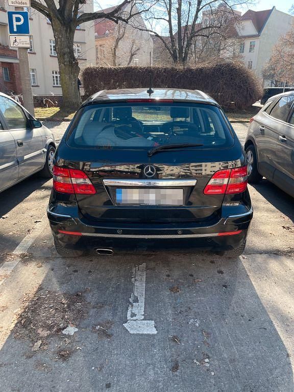 Gebraucht Mercedes B170 116 PS (85 kW) 2006 Schwarz Van / Kleinbus