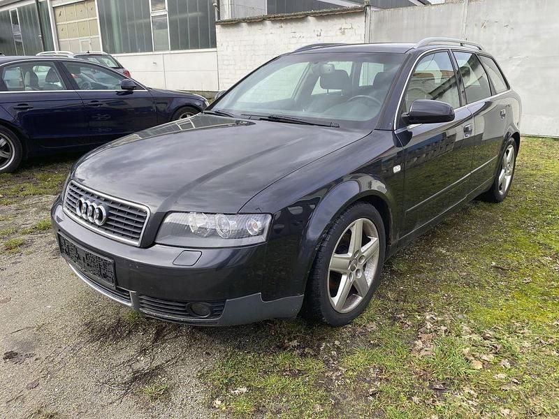 Gebraucht Audi A4 131 PS (96 kW) 2004 Schwarz Kombi