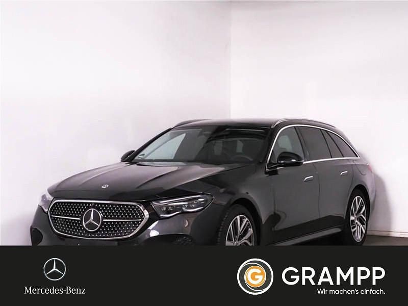 Grau Gebraucht 2024 Mercedes E300 Kombi | 52.900 € (Teuer) - Bild 1/4