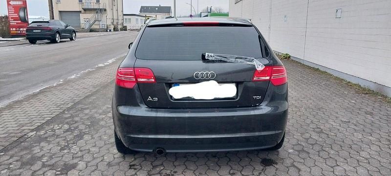 Gebraucht Audi A3 Attraction 105 PS (77 kW) 2011 Grau Kleinwagen