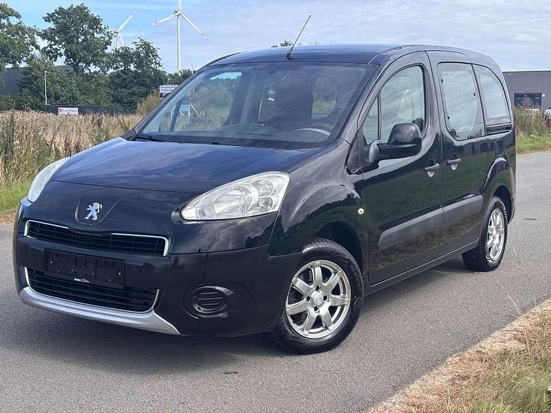 Lack onyx schwarz/deckende lac Gebraucht 2013 Peugeot Partner Active Van / Kleinbus | 4.450 € (Guter Preis) - Bild 1/4
