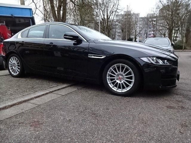 Second-hand Jaguar XE 163 CP (119 kW) 2017 Negru Berlinǎ